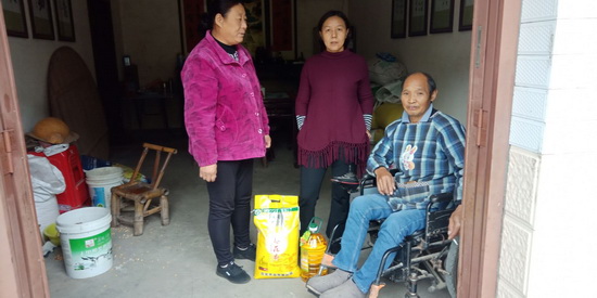 奖、特扶慰问21.jpg