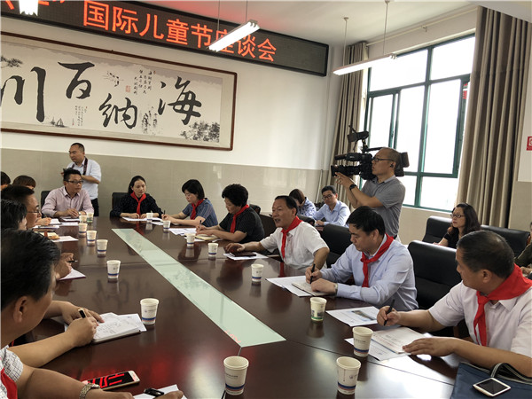 叶露中走访图片_副本.jpg